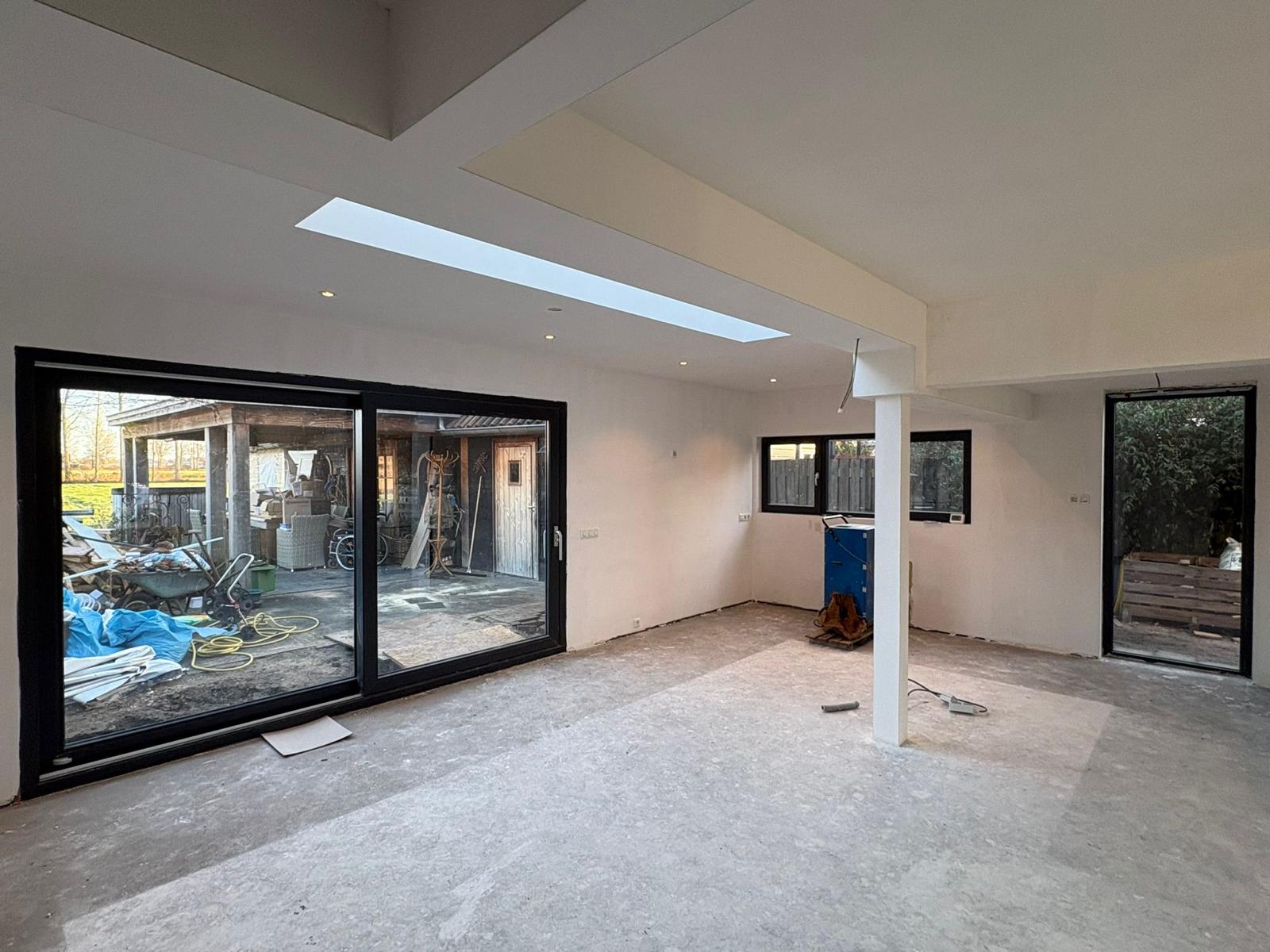 Aanbouw met grote schuifpui – interieur